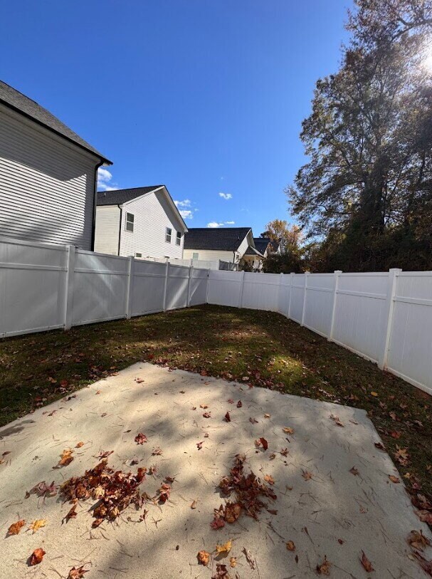 Building Photo - Inquire today on how to get FREE rent!