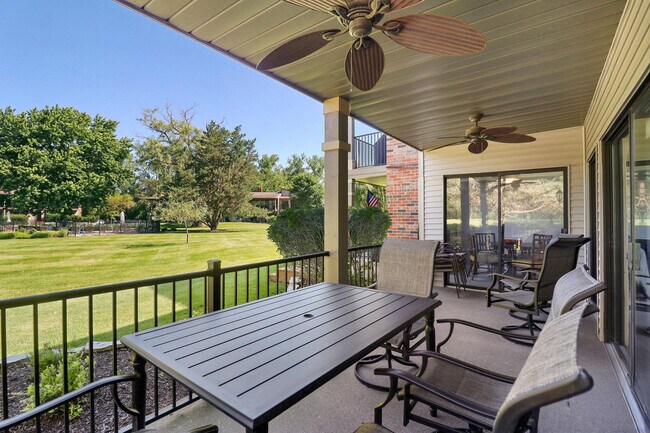 Building Photo - 31 Abbey Villa Cir