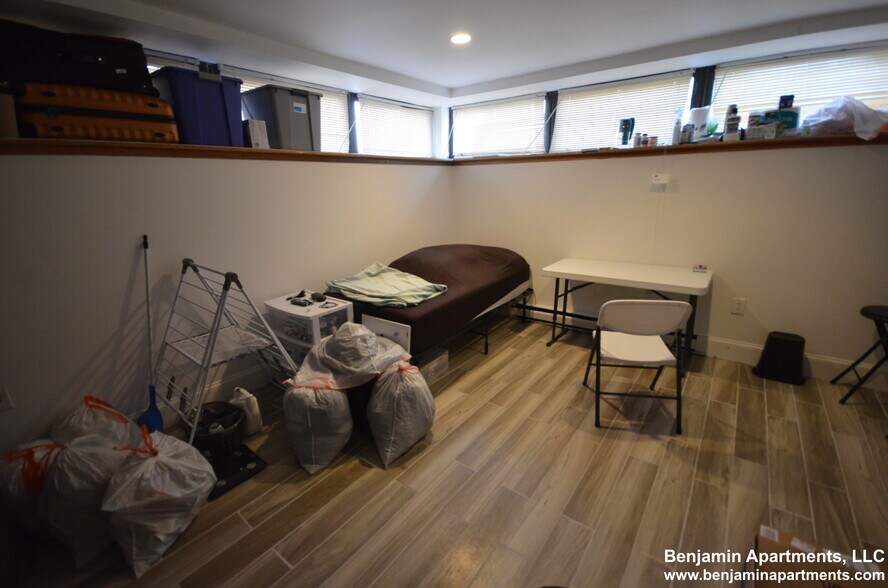 Building Photo - 776 Columbus Ave