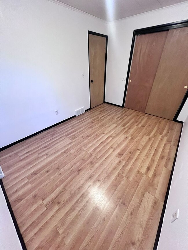 Building Photo - 751-751 18th Ave