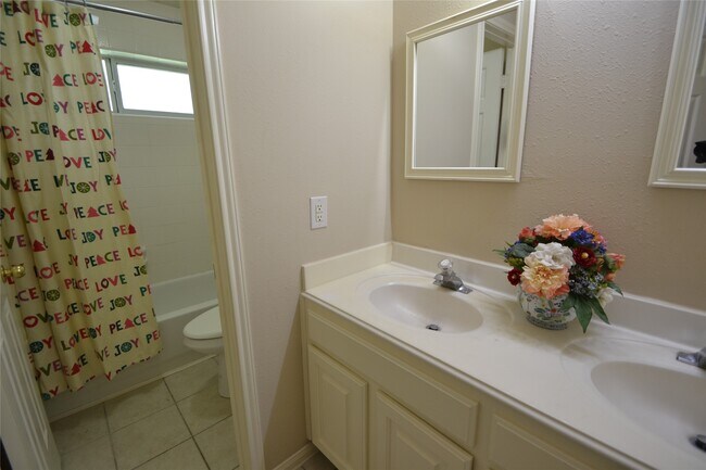 Building Photo - 1514 Coyote Hills Ln