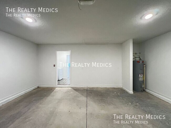 Building Photo - 1241 NW 48th Terrace