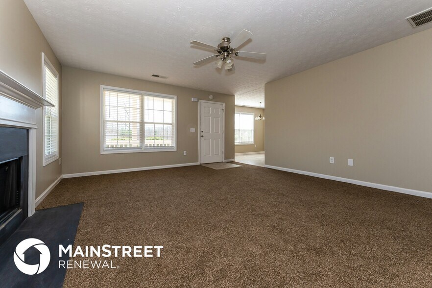 Building Photo - 55 Amber Way