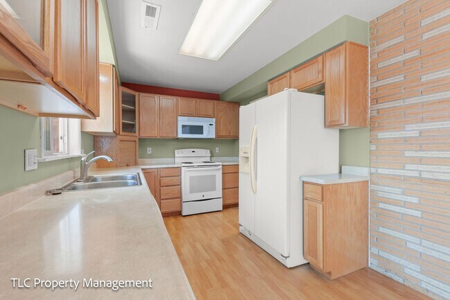 Building Photo - 4780 Cody Ave