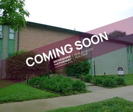 Building Photo - Downtown 1 bedroom Courtyard Apartment *Tenant Pays Electric ONLY!*