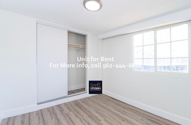 Building Photo - Duplex - 2 Bedroom/ 1 Bath - Santa Ana