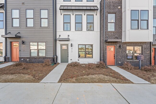 Building Photo - (Move-in Special) 3 Bedroom Townhome in LoSo!
