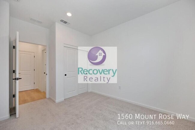 Building Photo - 1560 Mount Rose Ln