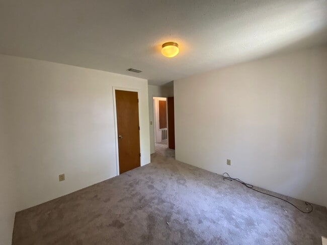 Building Photo - 21 Sugar Run Rd