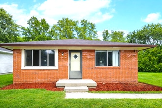 Building Photo - 4838 W Troy Ave