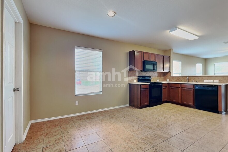 Building Photo - 9001 Quarry Ridge Trail