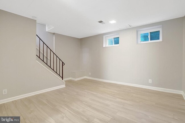 Building Photo - 3267 S Stafford St