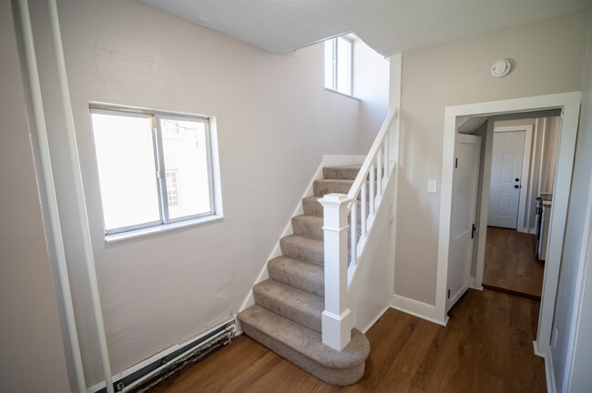 Building Photo - 5407 Halchess St