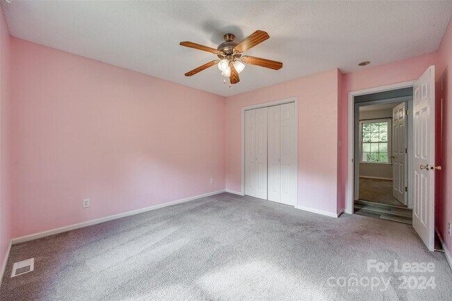 Building Photo - 2291 Douglas Heights Ln
