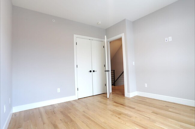 Building Photo - 279 Lafayette Ave