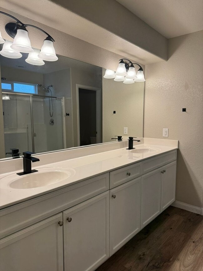 Building Photo - Beautiful 2-story home in the sought-after Providence community!