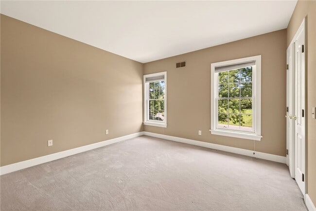 Building Photo - 6 Merrycreek Crossing