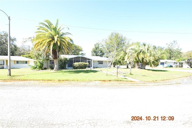 Building Photo - 7742 Yucca Dr