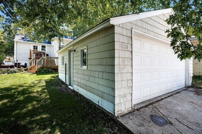 Building Photo - 3020 Maryland Ave S