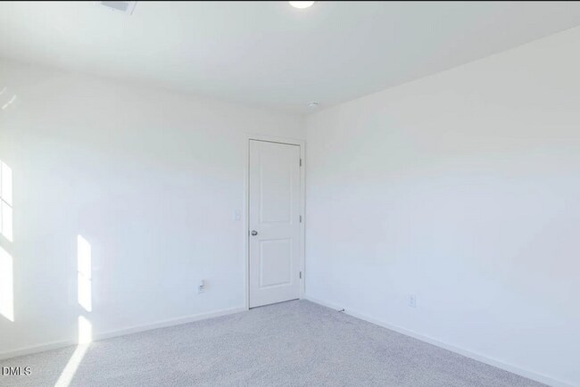 Building Photo - 956 Rift Vly Dr