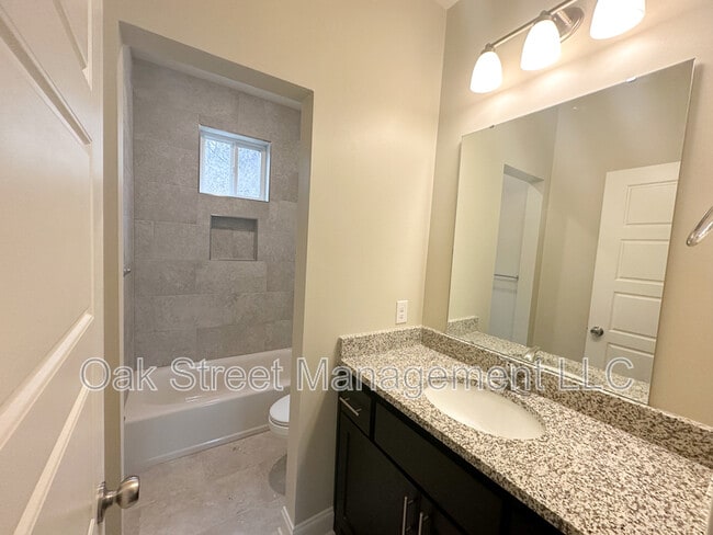 Building Photo - 5214 Donlyn Dr