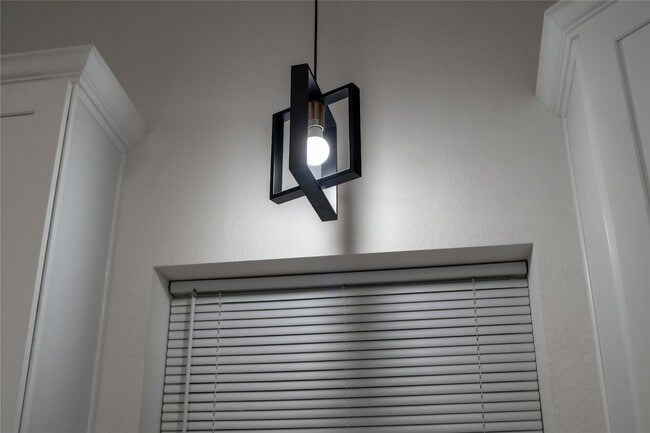 Building Photo - 9705 Garcroft St