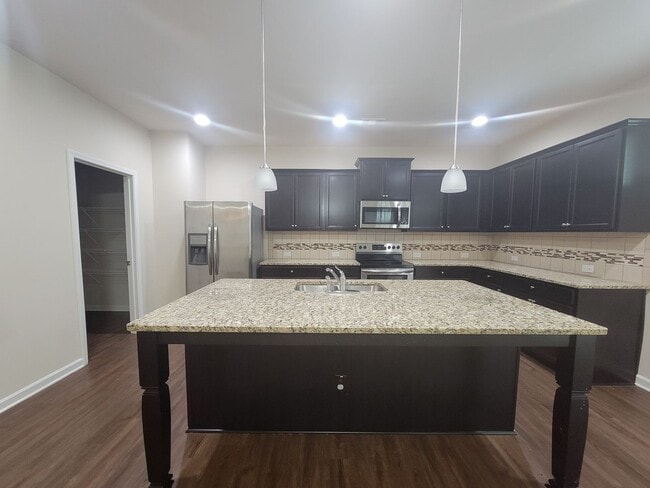 Building Photo - Stylish South Atlanta Rental with 2 Story Home with Loft - Approx 3000 sq ft