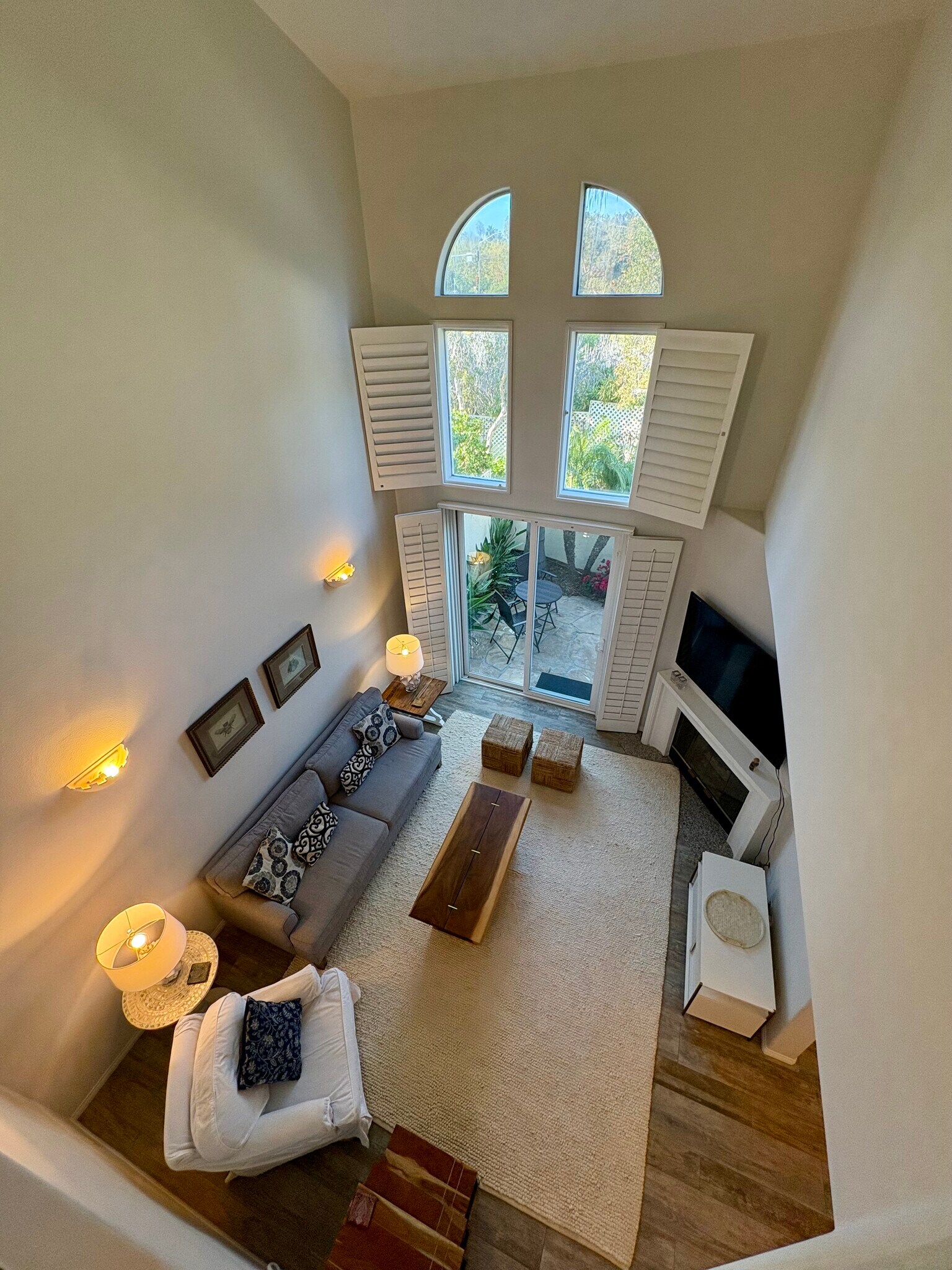 Building Photo - 6483 Zuma View Pl