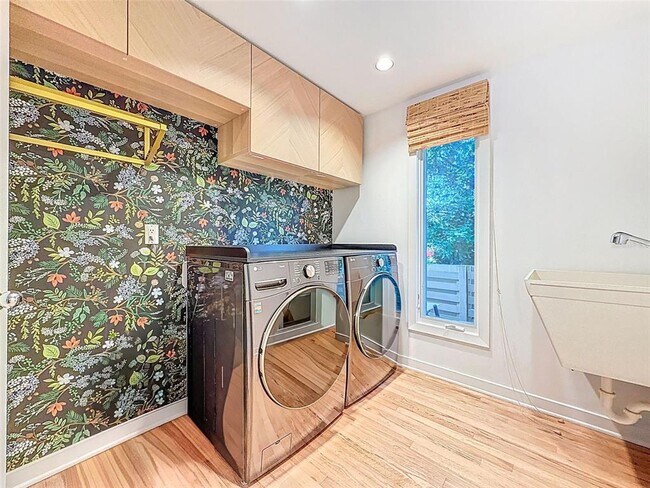 Building Photo - 1351 Willow Brk Dr