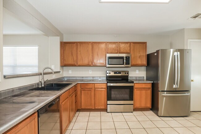 Building Photo - 11240 E Sunland Ave