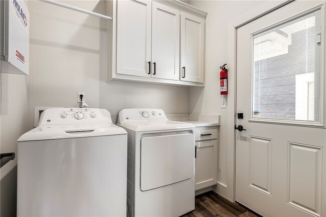 Building Photo - 501 S 7th St