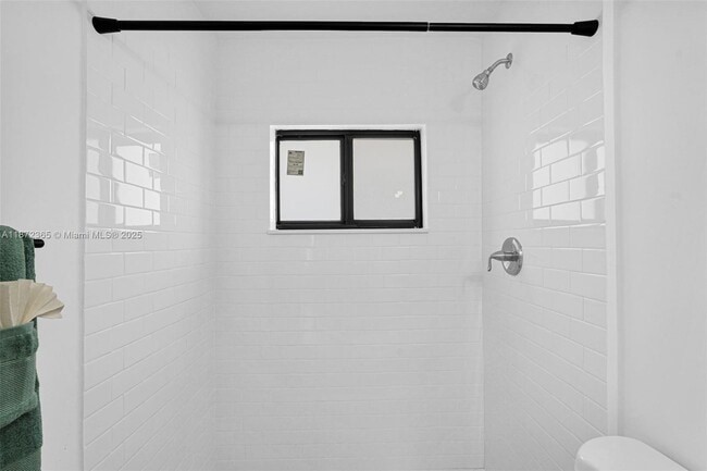 Building Photo - 13210 Memorial Hwy