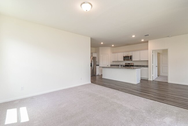 Building Photo - 1004 Wild Enclave Ln