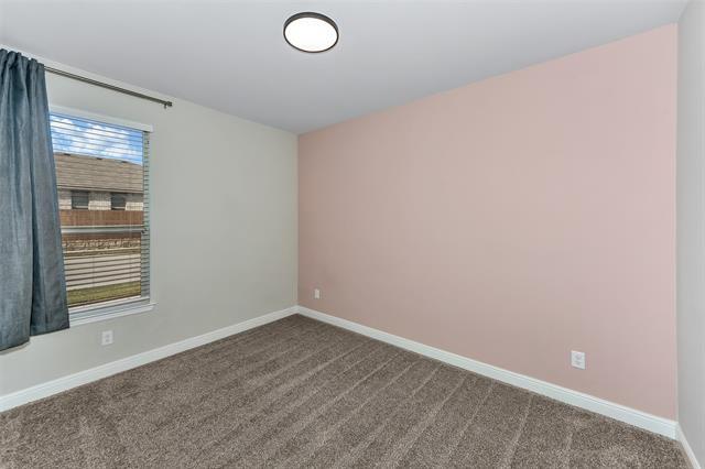 Building Photo - 11524 Leeson St