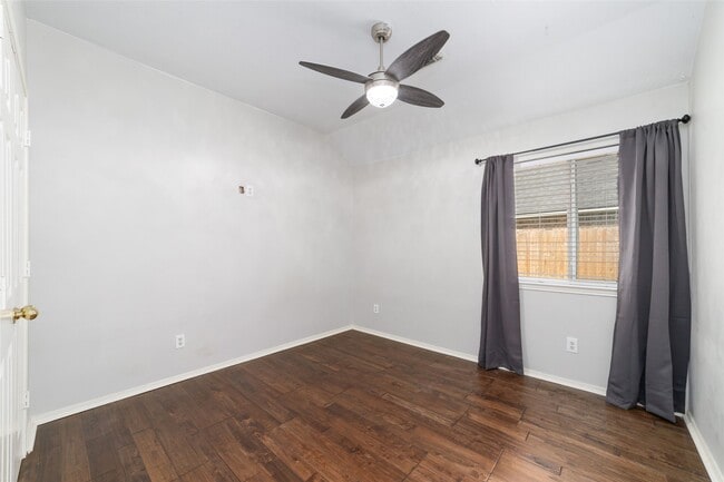 Building Photo - 10302 Rudolph Ct