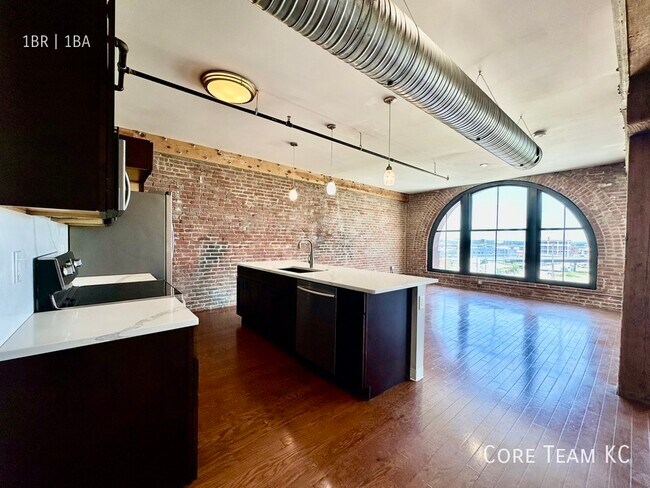 Building Photo - 1223 Union Ave