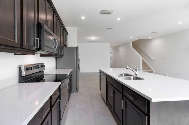 Building Photo - 552 Sanderling Cir