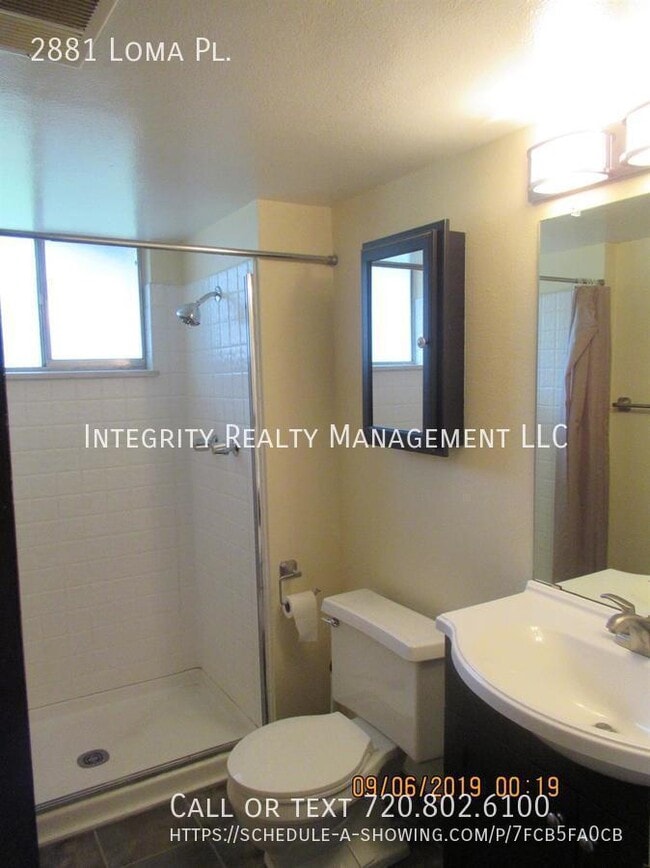 Building Photo - 2881 Loma Pl