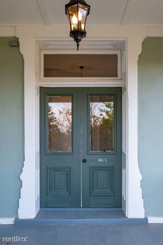 Building Photo - 811 Westover Dr