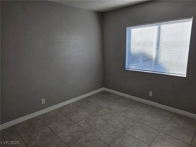 Building Photo - 1912 Lirio Way