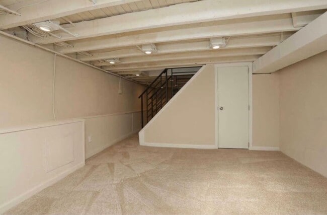 Building Photo - 2 Bedroom 1.5 Bath Home in Conshohocken wi...