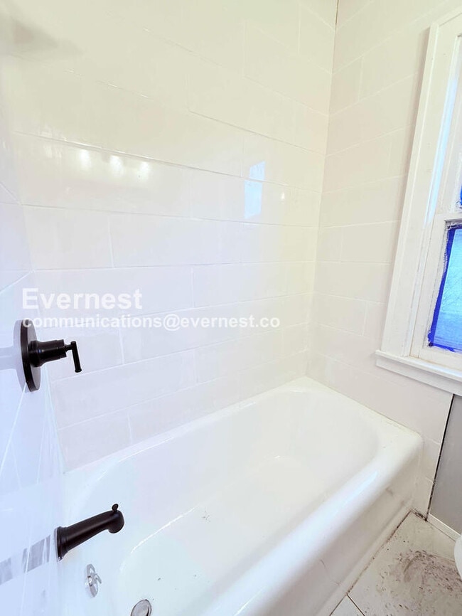 Building Photo - 12703 Northlawn St