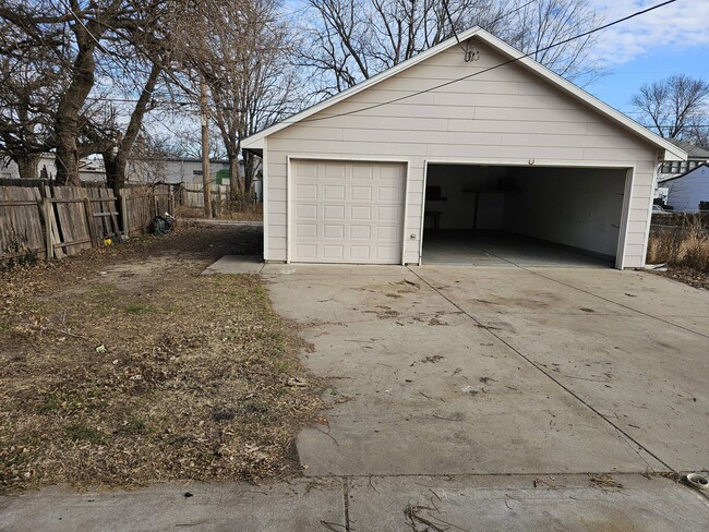 Building Photo - 1210 S Wichita St