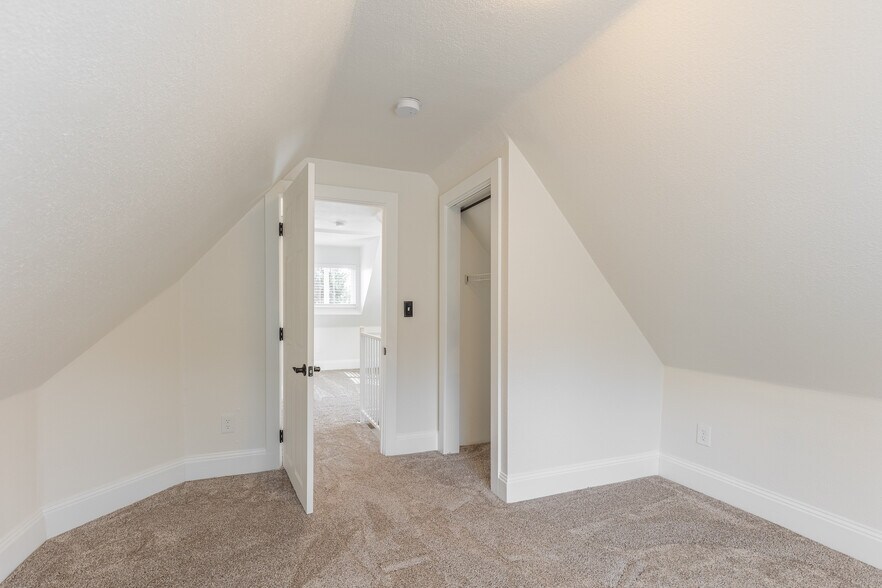 Vic I - 1144 SE 85th Ave