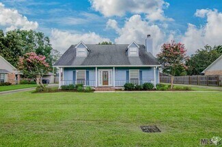 Building Photo - Charming 3 Bedroom 2 Bath House located in...