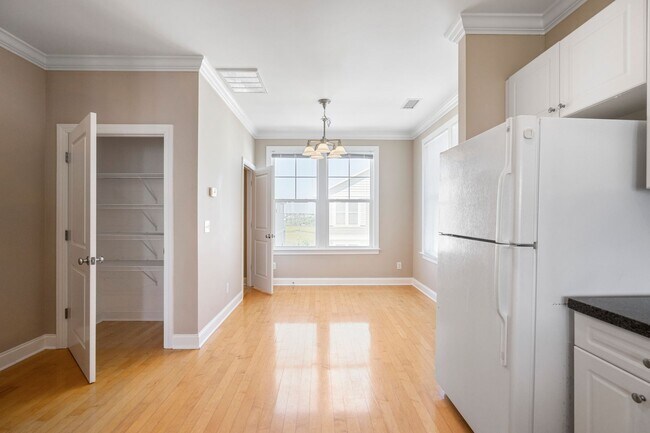 Building Photo - 3 bedroom, 2 1/2 bath unfurnished Townhouse located in Surf City-Ocean views