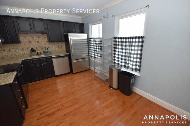 Building Photo - 2443 Vineyard Ln