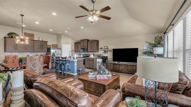 Building Photo - 2565 Silver Fox Trl