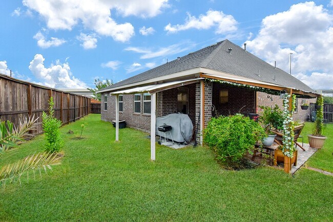 Building Photo - 12447 Girasole Ct