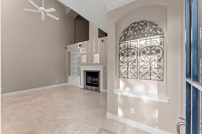 Building Photo - 1038 Memorial Village Dr